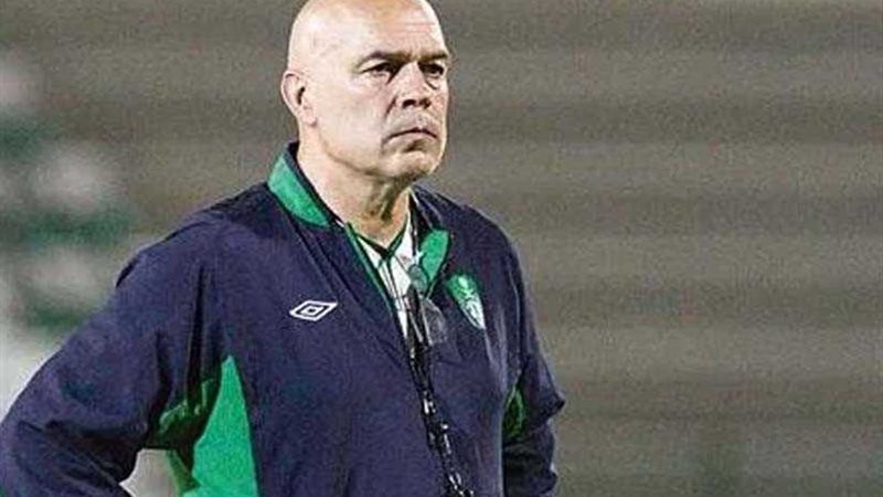 جروس يجتمع بلاعبي