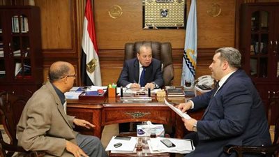 محافظ كفرالشيخ يبحث عددًا من القضايا مع مستشاري هيئة قضايا الدولة