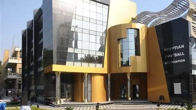 طاقم حكام برتغالي لمباراة الزمالك وسموحة في الدوري