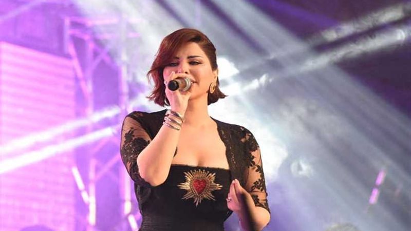 شمس تحضر ألبومها