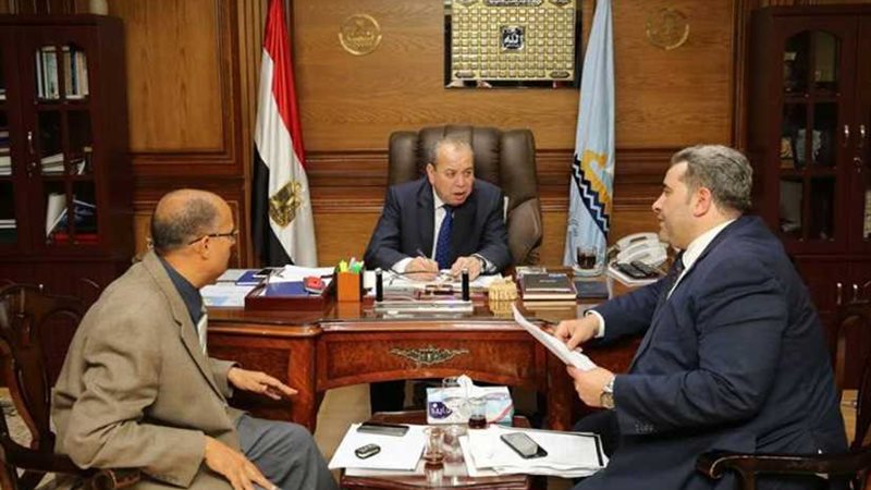 محافظ كفرالشيخ يبحث