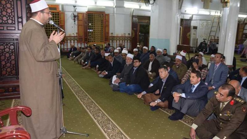 محافظ بني سويف يشهد