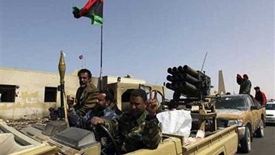 اشتباكات عنيفة بضواحي طرابلس بين الجيش الليبي والميليشات