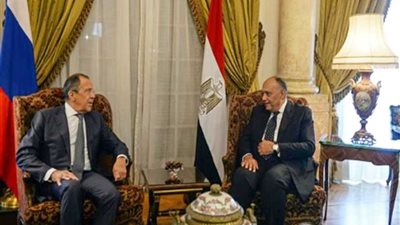 وزير خارجية روسيا يصل القاهرة للقاء شكري