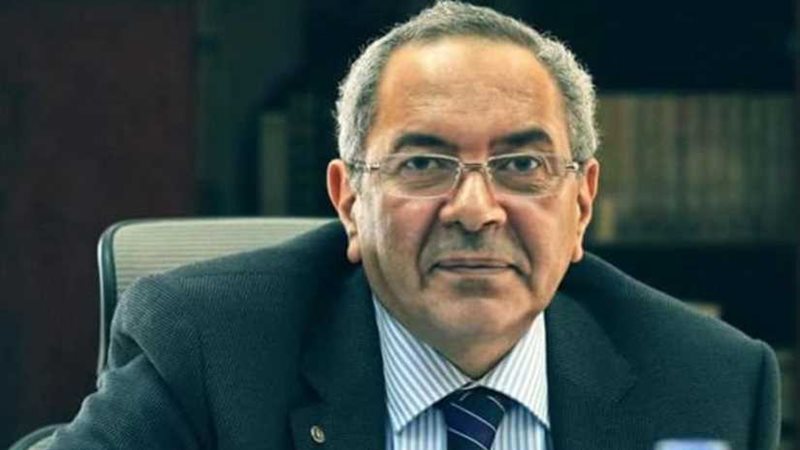 عنيك في عنينا تفحص