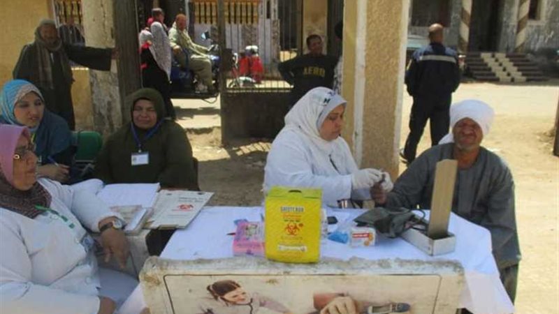 فحص 1261 مريضا في