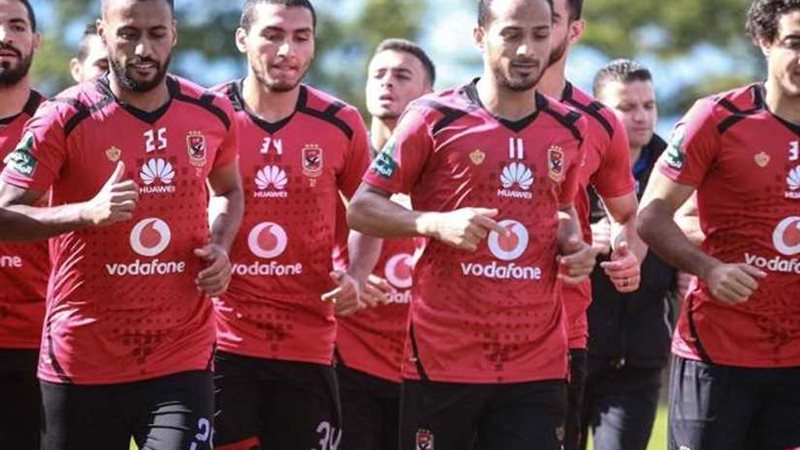 الأهلي يرتدي زيه