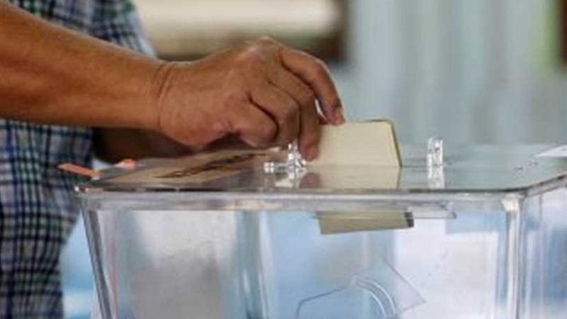 بدء التصويت بالانتخابات