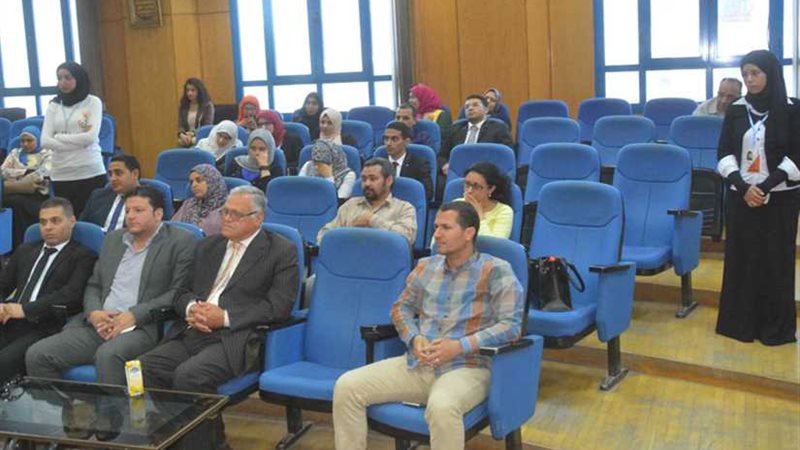 ندوات تثقيفية وقوافل