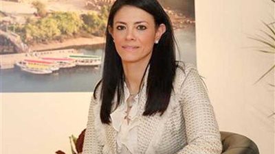 السياحة تبحث مع 