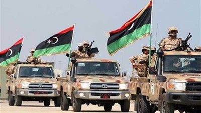 الجيش الليبي يشن غارات تستهدف الميليشيا المسلحة في ضواحي 