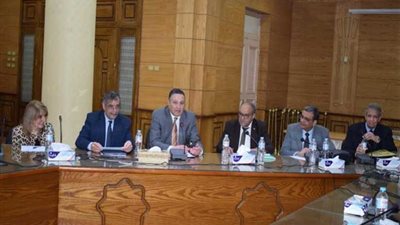 اجتماع للعليا لتطوير التعليم بجامعة بنها