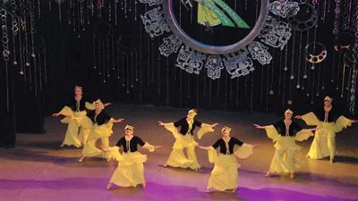 فرقة رضا تختتم عرضها بمهرجان دمنهور الدولي للفولكلور