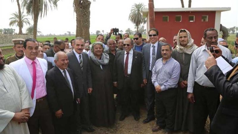 وزير الزراعة ومحافظ