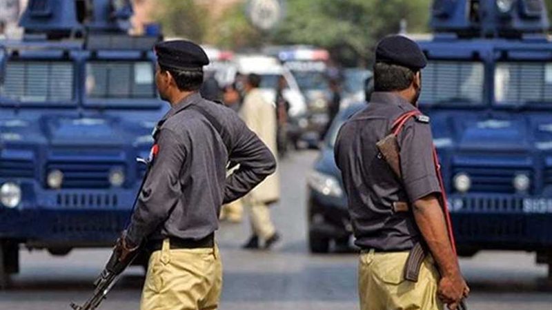 مصرع وإصابة 3 أشخاص