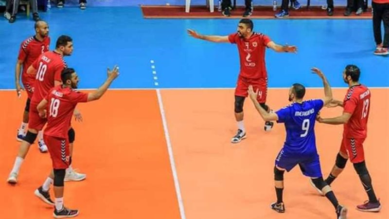 طائرة الأهلي يسحق