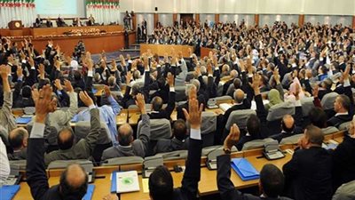 بدء توافد نواب البرلمان الجزائري على جلسة إعلان خلو منصب الرئاسة