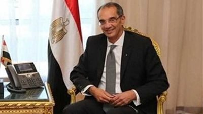 وزير الاتصالات يغادر إلى كوت ديفوار لبحث تعزيز التعاون المشترك بين البلدين