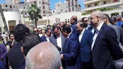 رئيس الوزراء يزور مدرسة على المغربى الإعدادية برشيد