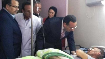 محافظ شمال سيناء يزور مصابي تفجير الشيخ زويد بمستشفى العريش