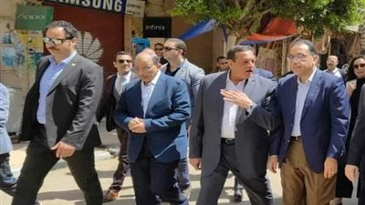 رئيس الوزراء يتفقد مشروع أول منطقة تجارية لوجستية بالبحيرة