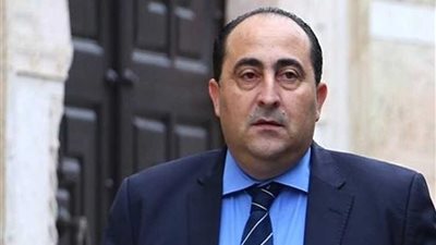 تونس والإمارات تبحثان سبل تعزيز التعاون الثنائي في مجال النقل الجوي