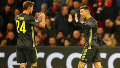 رونالدو العائد من الإصابة ينهي الشوط الأول بتقدم يوفنتوس على أياكس