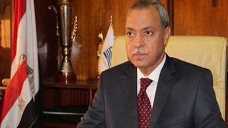 محافظ قنا يشهد إنهاء