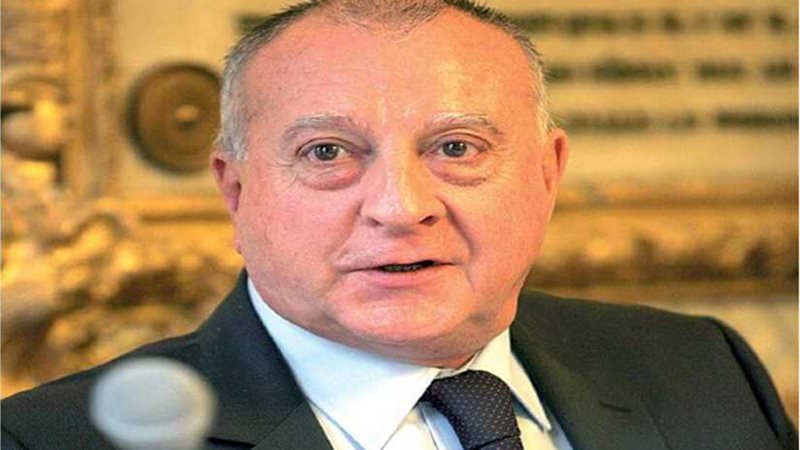 مؤرخ فرنسي يشيد بالتعديلات