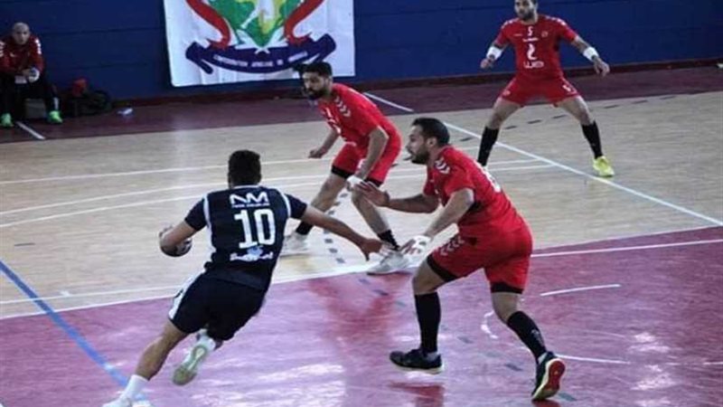 الأهلي يتعادل مع