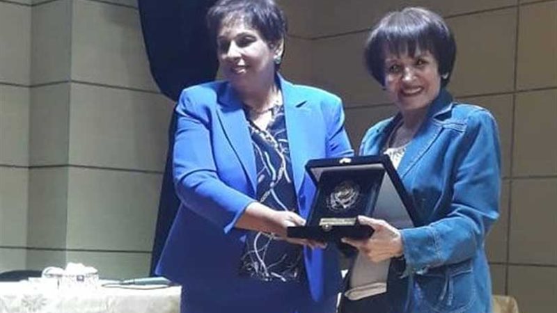 كلية اللغة والإعلام