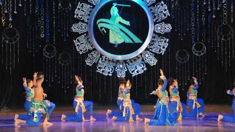 سيرلانكا تغنى بالمصري