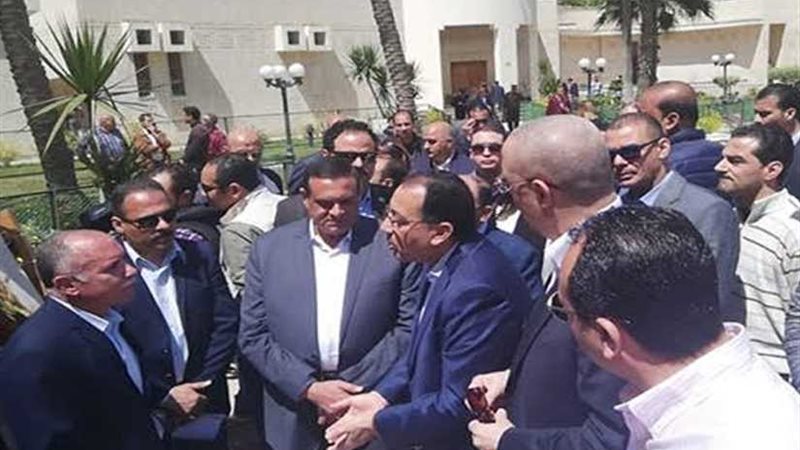 رئيس الوزراء: 100