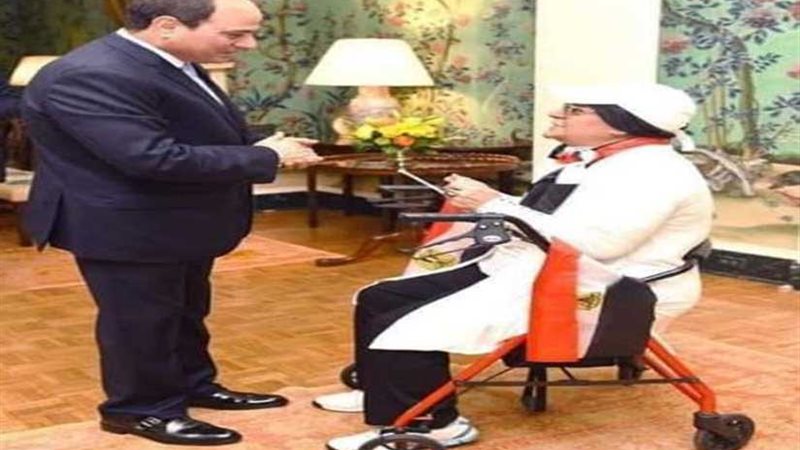 بنت طنطا يستقبلها