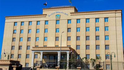 قنصل عام فرنسا بالإسكندرية تفتتح معرضا فنيا بعنوان 