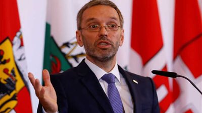 وزير الداخلية النمساوي: ارتفاع معدلات جرائم قتل النساء.. و36% من المتهمين أجانب