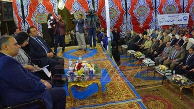 حشود غفيرة في مؤتمر 