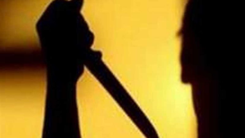 في مشاجرة.. طعنة