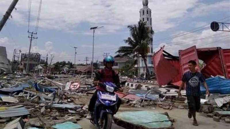 تحذيرات من وقوع تسونامي