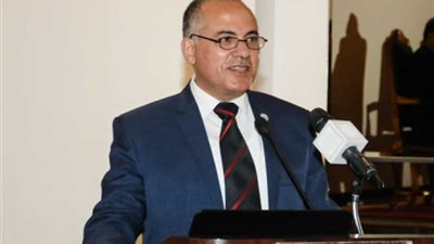 وزير الري يستعرض الاستعدادات لموسم الحج القادم