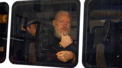 البيت الأبيض: ترامب لم يكن يعلم مسبقا باعتقال أسانج