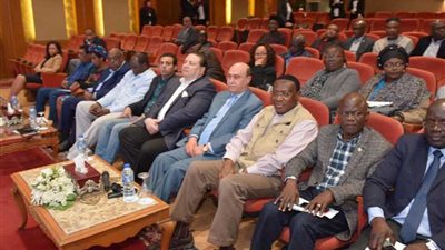 الفريق مميش يلتقي سفراء 20 دولة إفريقية لبحث سبل تعزيز التعاون