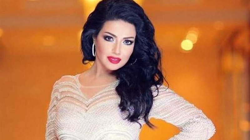 سمية الخشاب: الطلاق