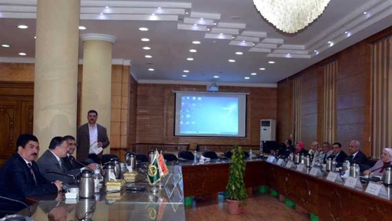 محافظ القليوبية يلتقى