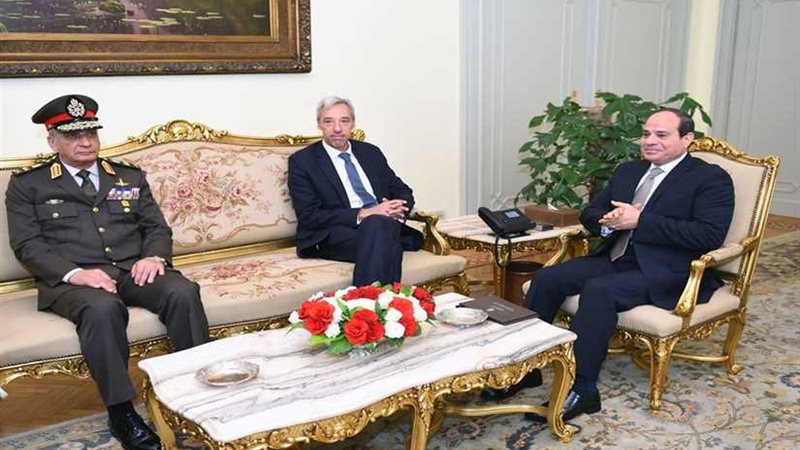 الرئيس السيسي لوزير