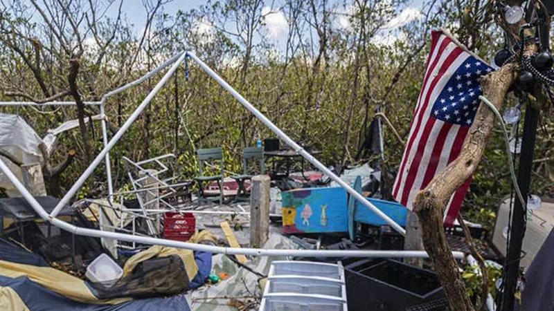 الإعصار يخلف 8 قتلى