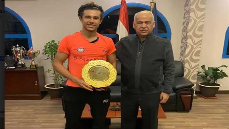 عامر يكرم الشربينى