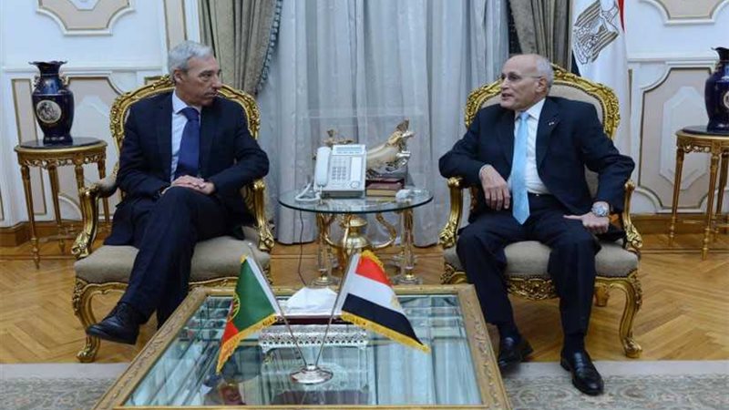 العصار يبحث التعاون