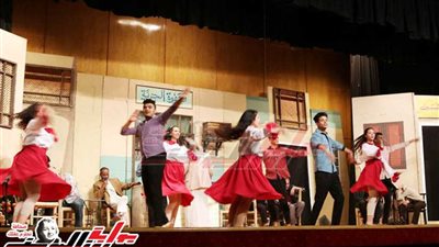 إقبال جماهيري كبير على العرض الختامي لمسرحية 