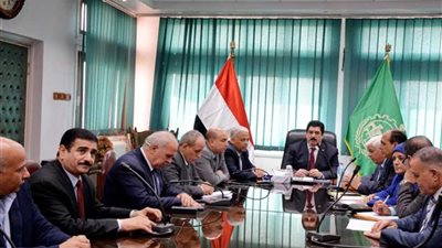 محافظ القليوبية يناقش نواب البرلمان الاستعدادات للاستفتاء